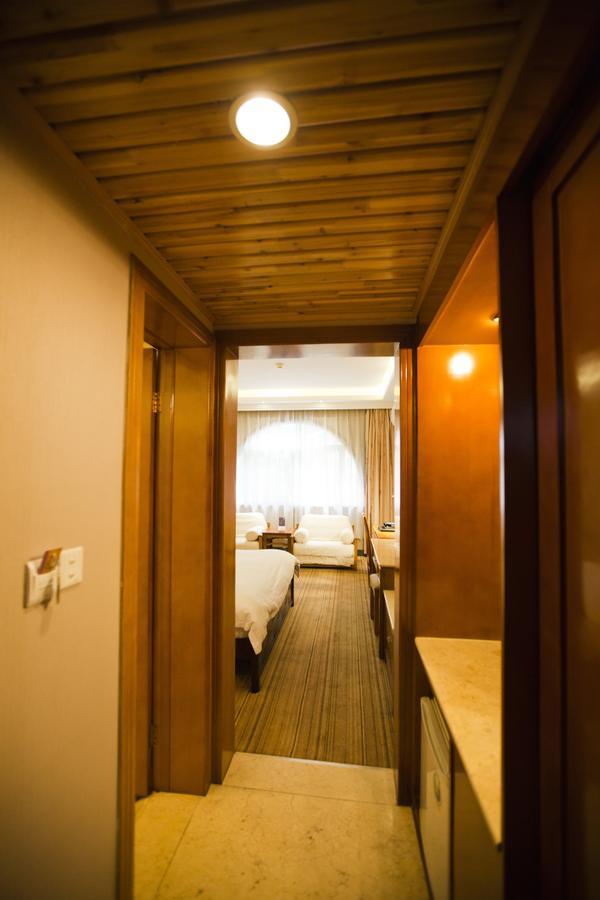 New Century Hotel Яншо Экстерьер фото