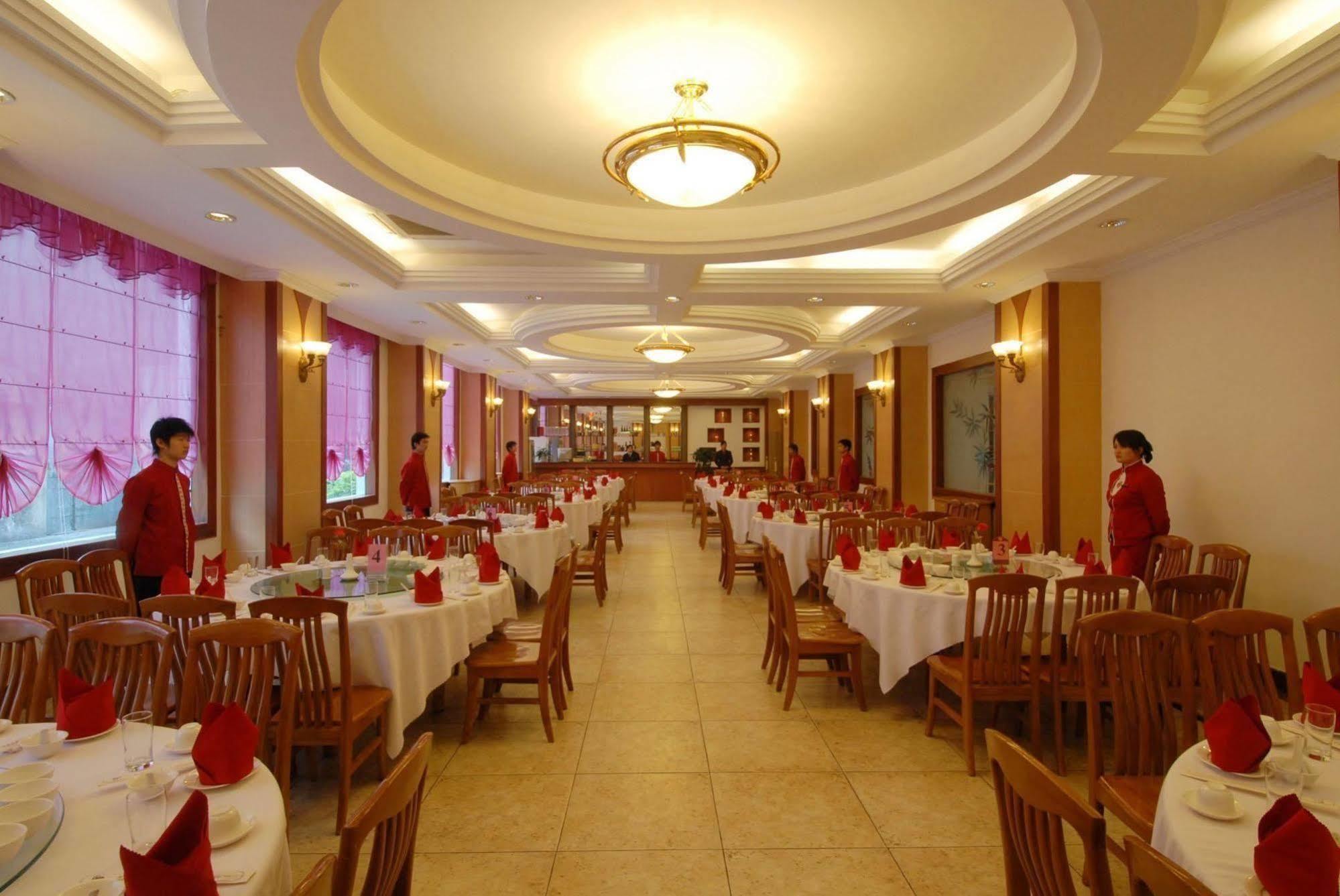 New Century Hotel Яншо Экстерьер фото