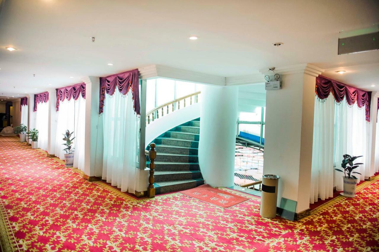 New Century Hotel Яншо Экстерьер фото